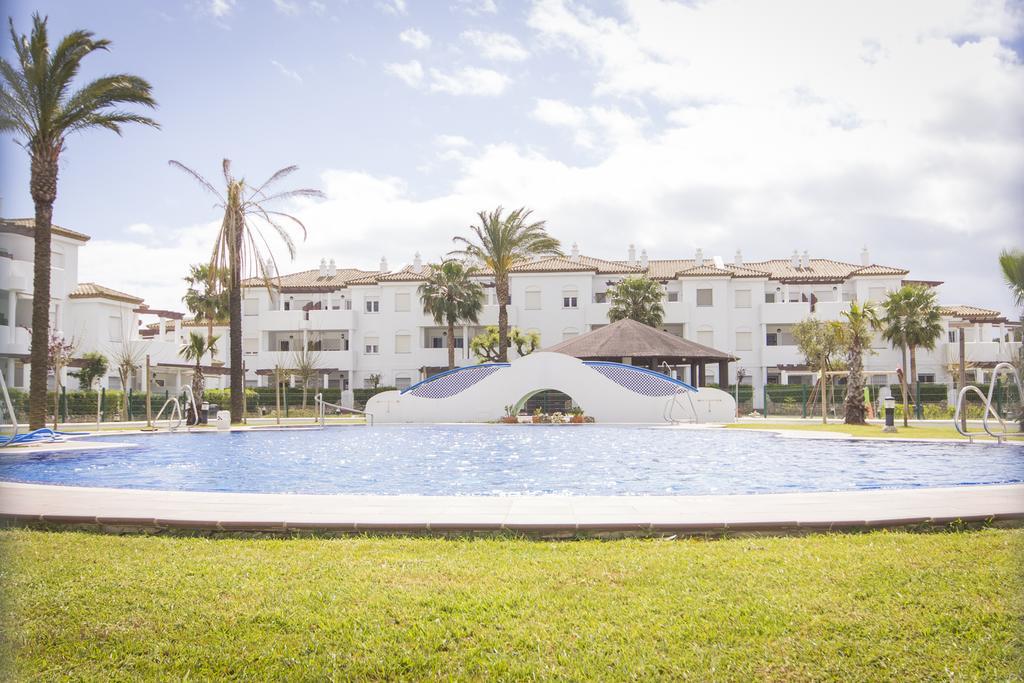 Apartamentos Turisticos Taymar Chiclana de la Frontera Luaran gambar